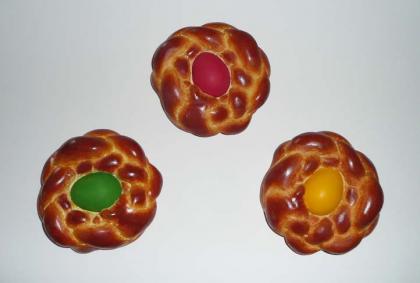 Click to enlarge Bread With Egg (Green, Red, Yellow)